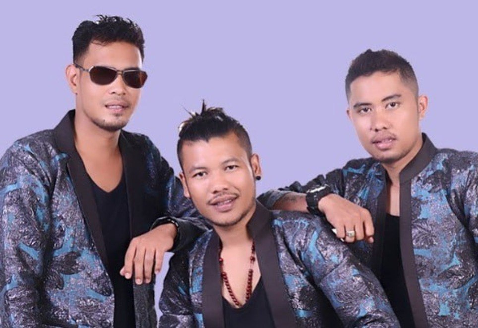 Perselingkuhan Hubungan Terlarang- Nabasa Trio Orang Ketiga